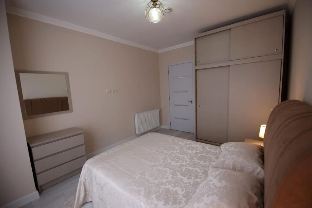 Persona Rooms Zugdidi Exterior foto