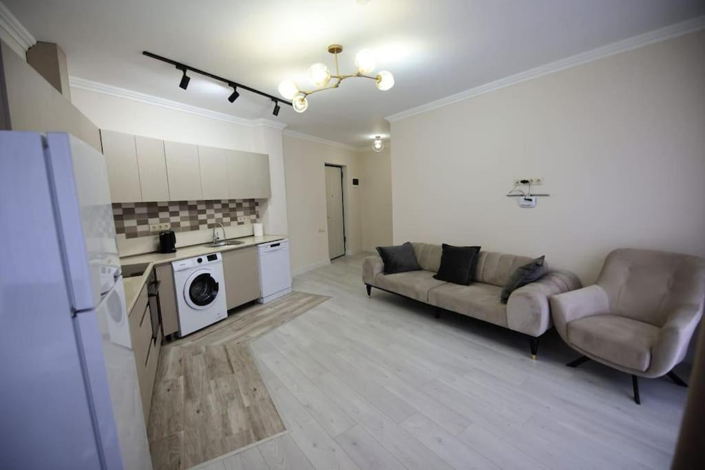 Persona Rooms Zugdidi Exterior foto